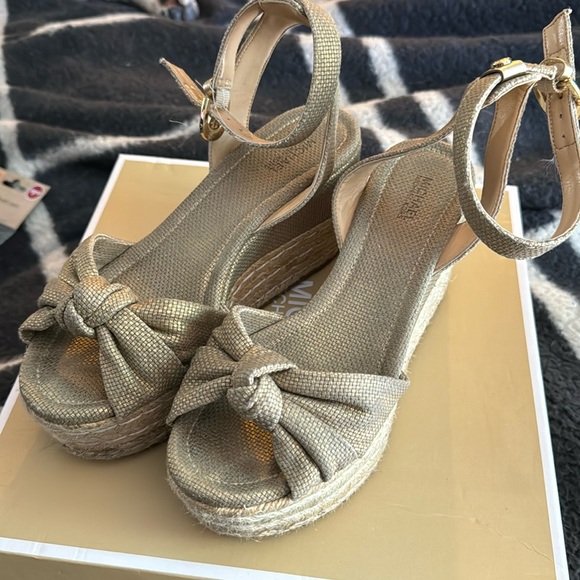 Michael kors sandal - Picture 1 of 4